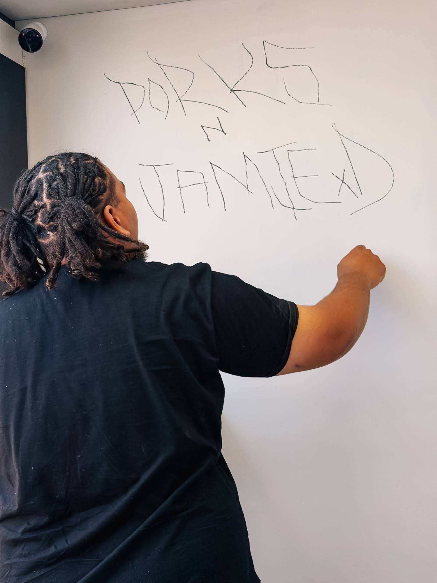 The container exterior